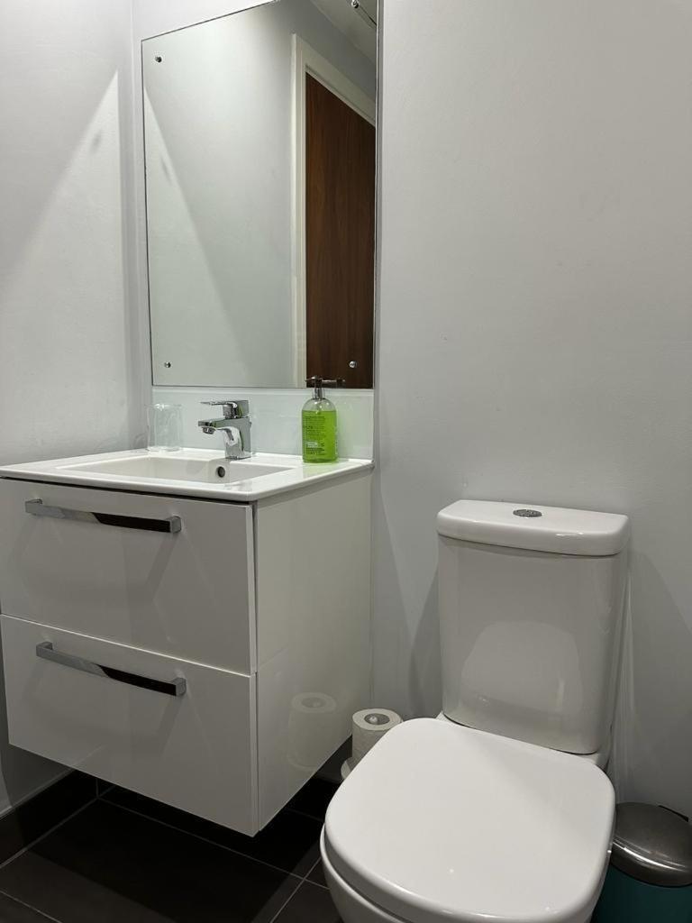 Luxury 9Ine Beautiful Bull Ring Apartment Free Parking Birmingham Exterior foto
